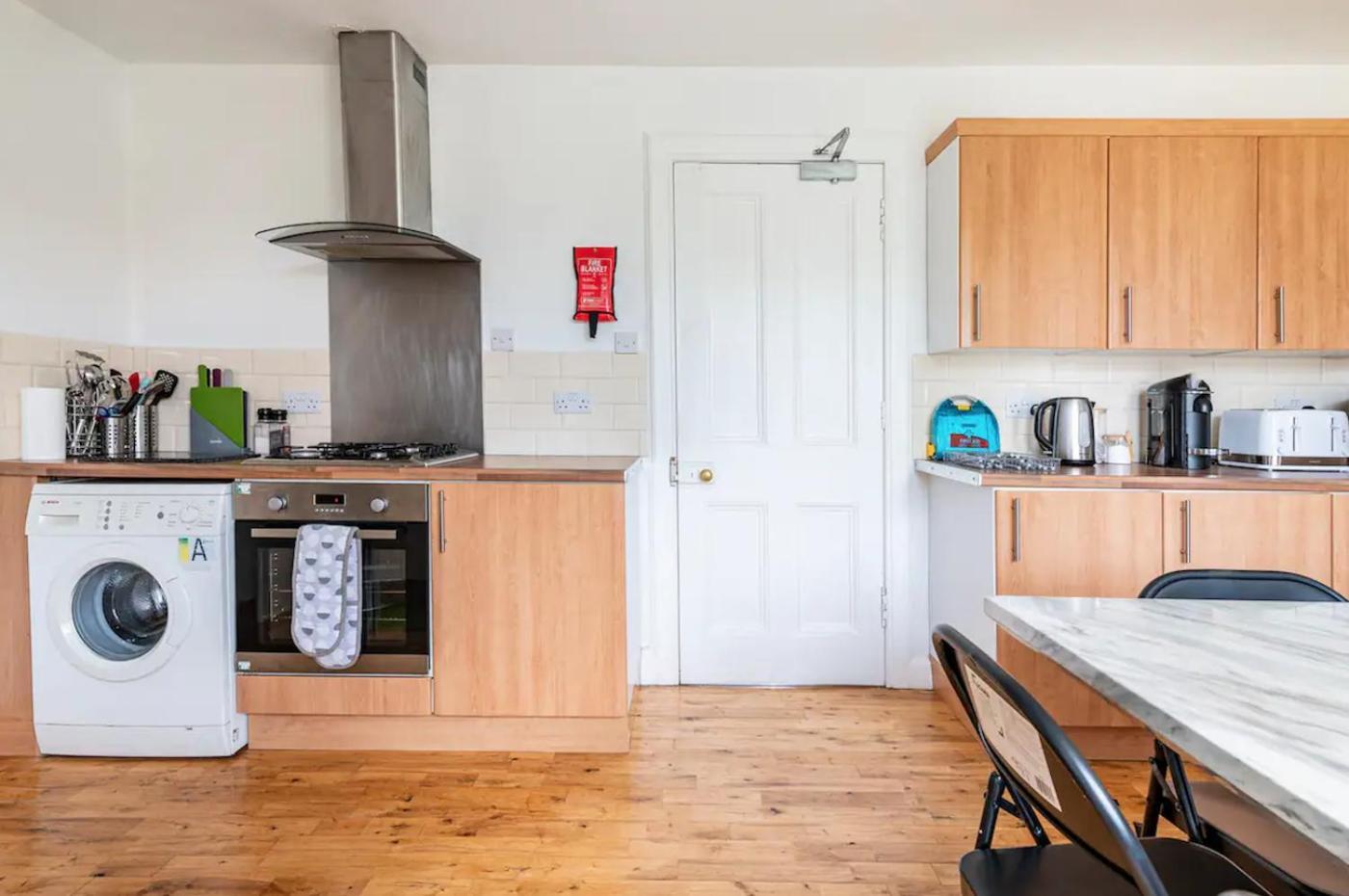 Lady Road Apartment Единбург Екстериор снимка